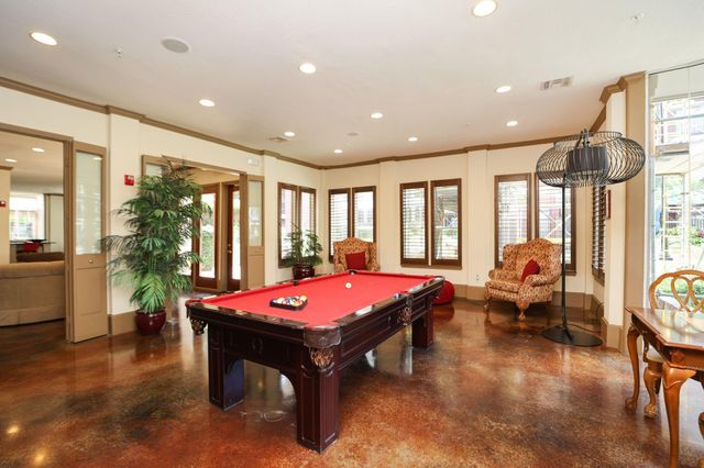 2400 S Mccue Road 104, Houston, TX 77056