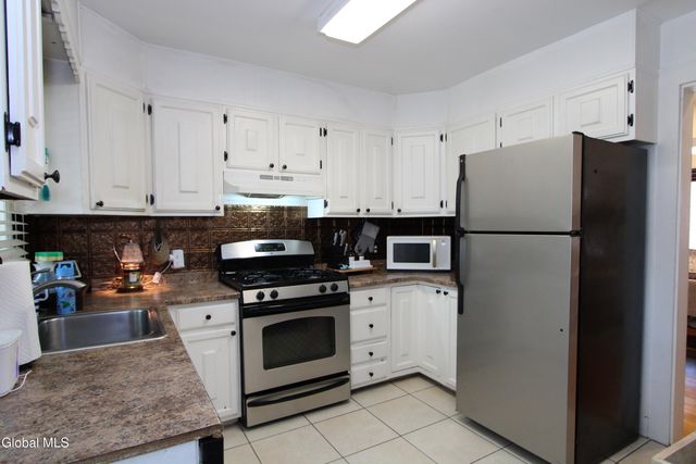 1900 7th Street, Rensselaer, NY 12144