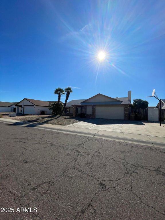 8013 W Corrine Drive, Peoria, AZ 85381