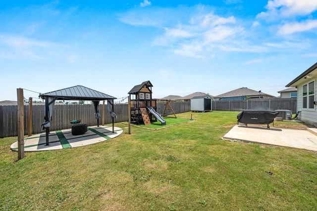 908 Gerardia CT, Seguin, TX 78155