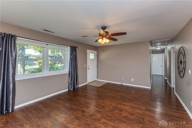 1075 Crestview Drive, Troy, OH 45373