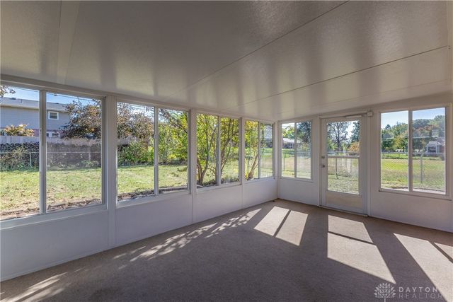 1075 Crestview Drive, Troy, OH 45373