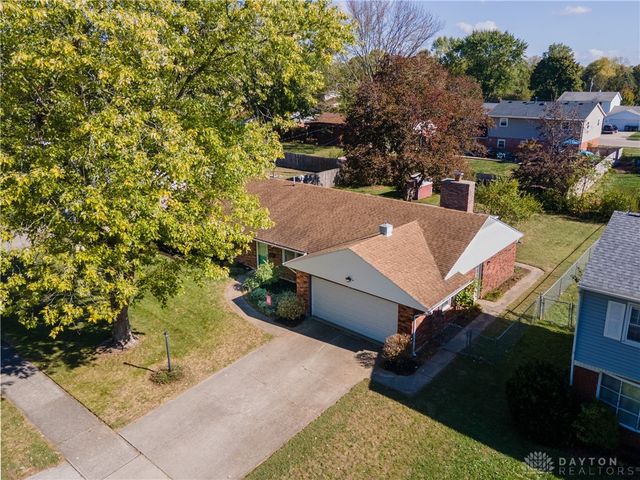 1075 Crestview Drive, Troy, OH 45373