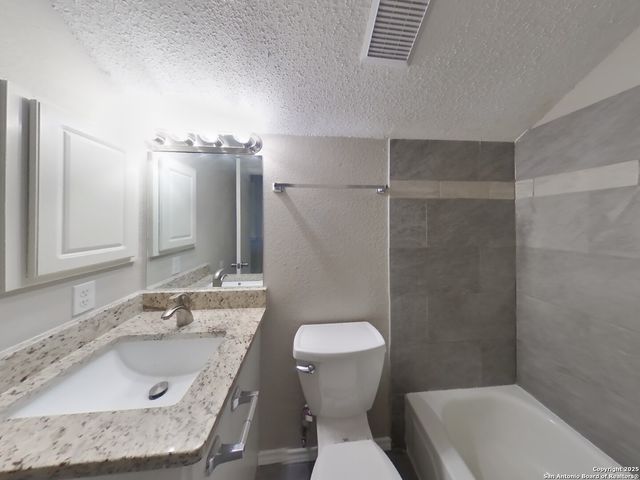 9918 Autumn Arch, Converse, TX 78109