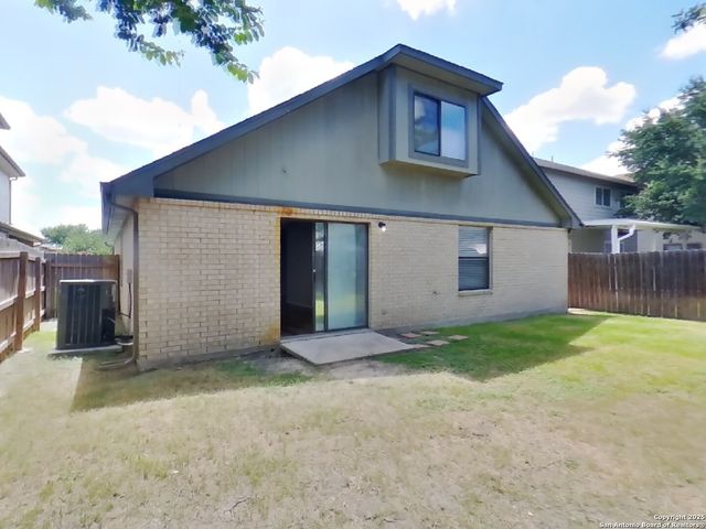 9918 Autumn Arch, Converse, TX 78109