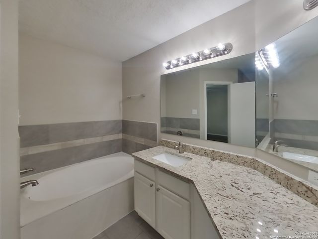 9918 Autumn Arch, Converse, TX 78109