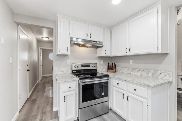 7305 N Woodrow, Fresno, CA 93720