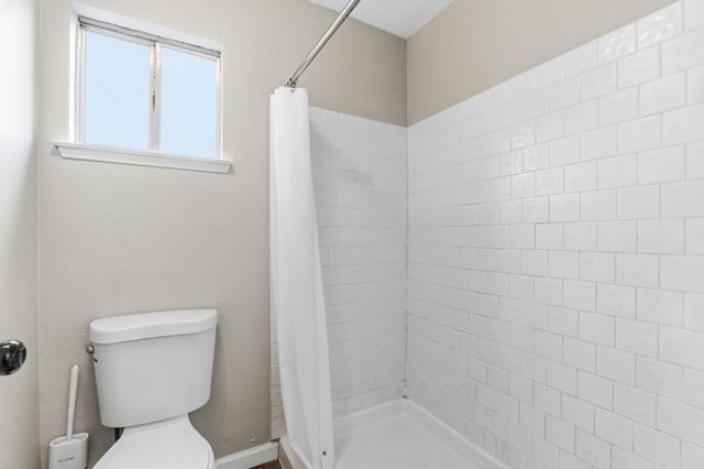 7305 N Woodrow, Fresno, CA 93720