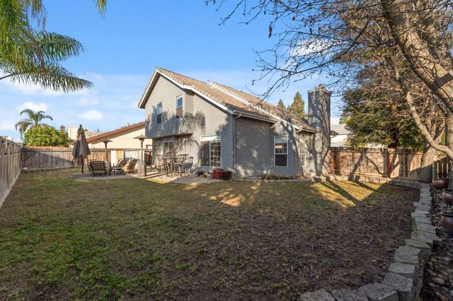 7305 N Woodrow, Fresno, CA 93720