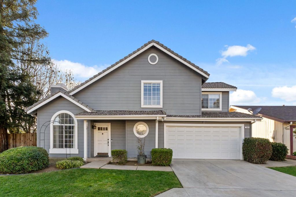 Image 1 of property listing at 7305 N Woodrow, Fresno, CA 93720