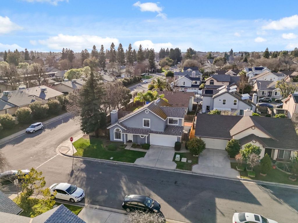 Image 28 of property listing at 7305 N Woodrow, Fresno, CA 93720