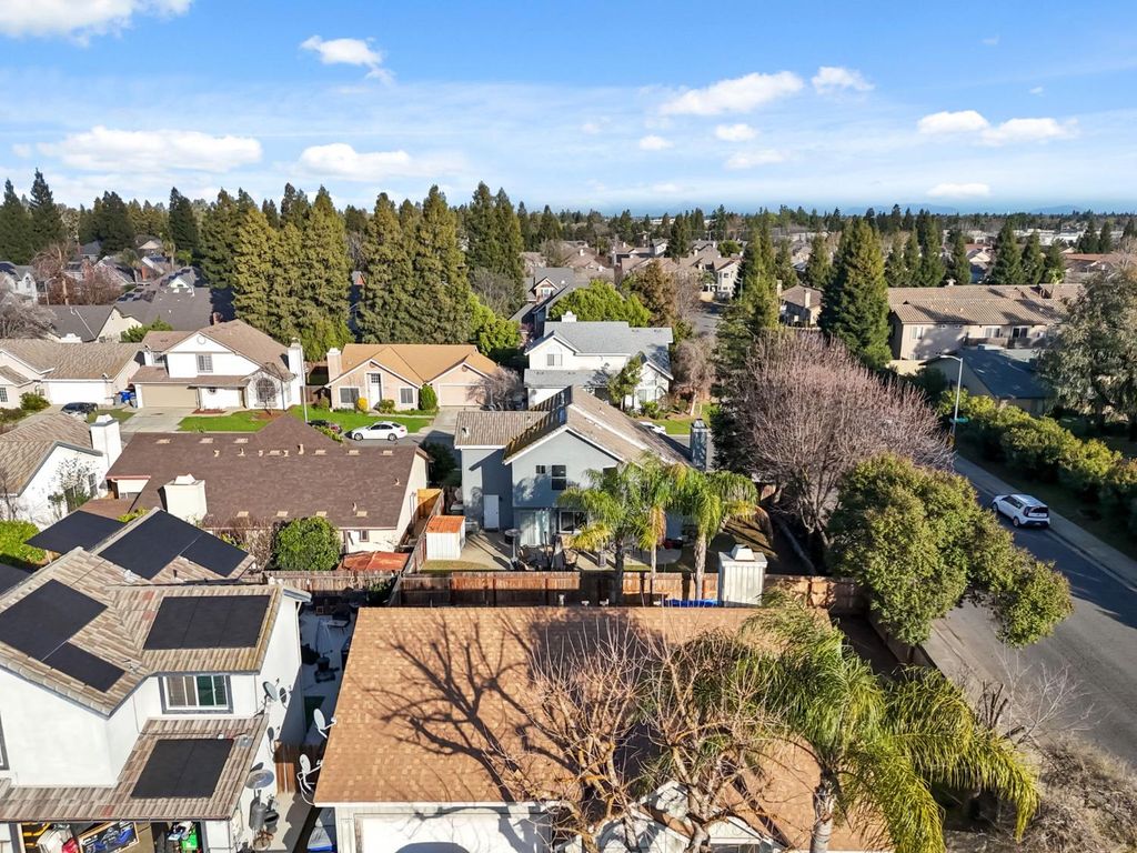 Image 35 of property listing at 7305 N Woodrow, Fresno, CA 93720