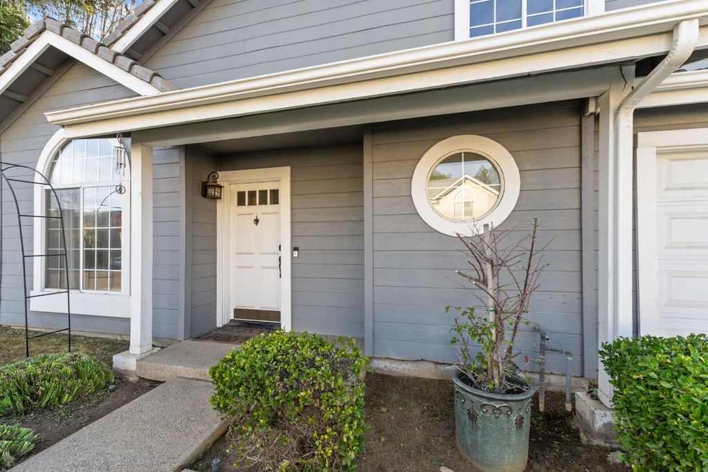 Image 38 of property listing at 7305 N Woodrow, Fresno, CA 93720