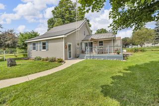 110 W Commercial Drive, Brooklyn, MI 49230