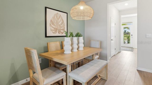 1631 EAST BAY STREET, Sarasota, FL 34238