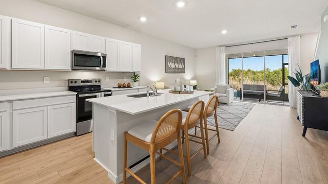 1631 EAST BAY STREET, Sarasota, FL 34238