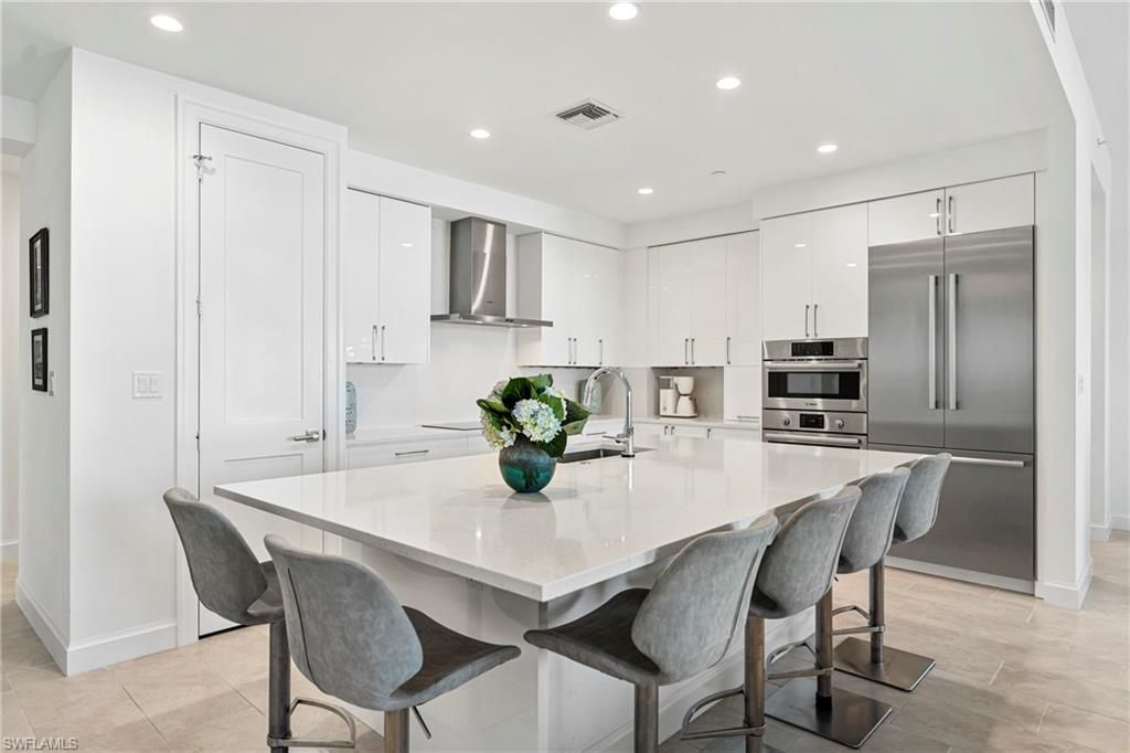 1115 Central AVE 557, NAPLES, FL 34102 — photo 4