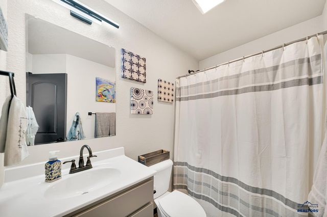 652 RACHEL LN, Box Elder, SD 57719