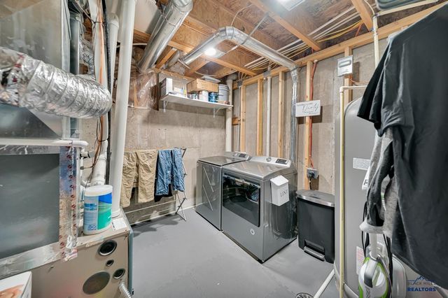 652 RACHEL LN, Box Elder, SD 57719