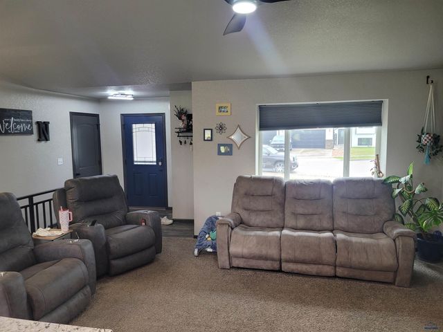 652 RACHEL LN, Box Elder, SD 57719