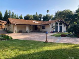 23254 Hatteras, Woodland Hills, CA 91367