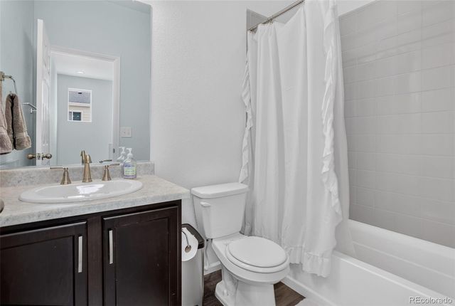 1657 S Andes Way, Aurora, CO 80017