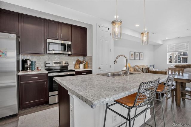 1657 S Andes Way, Aurora, CO 80017