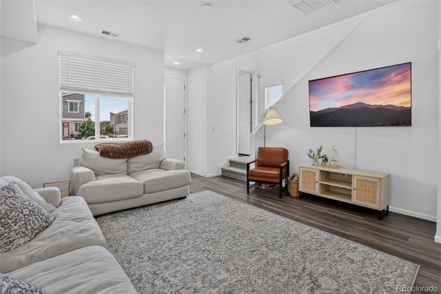 1657 S Andes Way, Aurora, CO 80017
