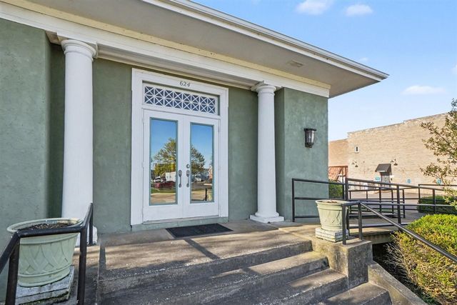624 Phoenix Street, South Haven, MI 49090