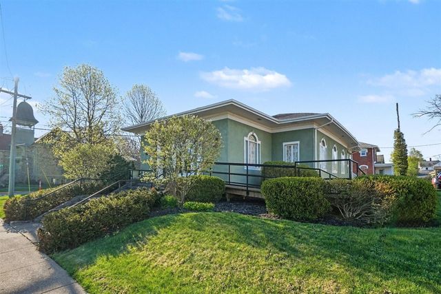 624 Phoenix Street, South Haven, MI 49090