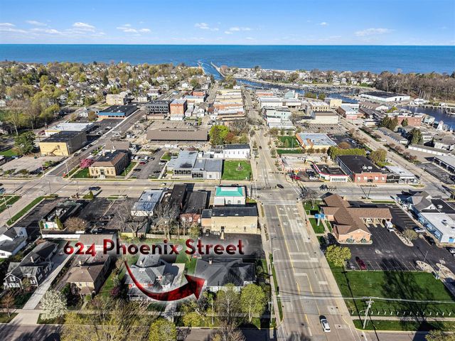 624 Phoenix Street, South Haven, MI 49090