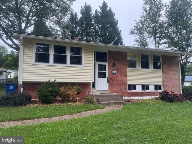 905 PLAYFORD LN, Silver Spring, MD 20901