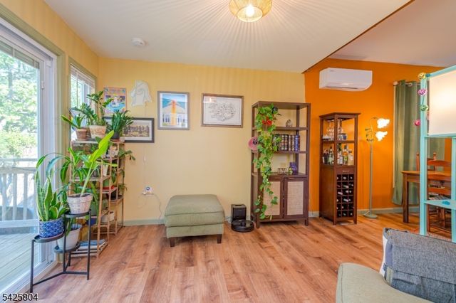 22 Hamilton St, Somerville Boro, NJ 08876