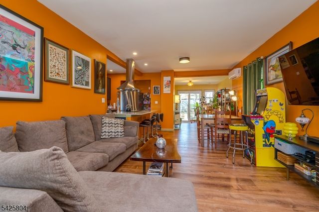 22 Hamilton St, Somerville Boro, NJ 08876