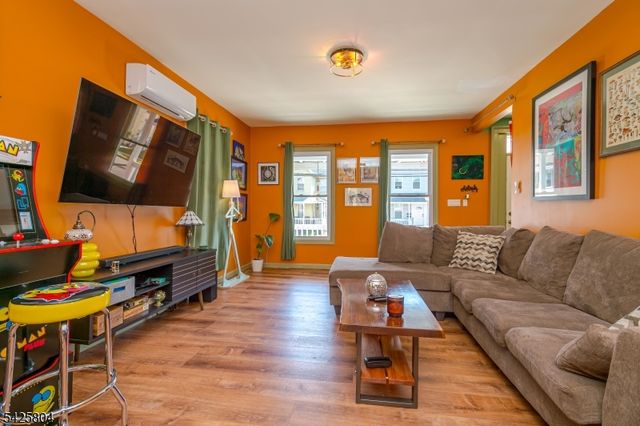 22 Hamilton St, Somerville Boro, NJ 08876