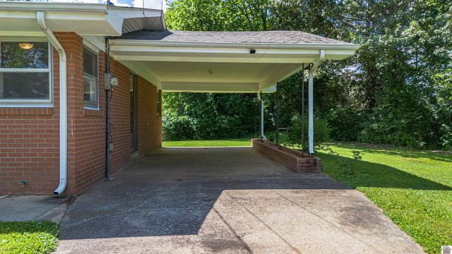 3200 Bement St, Paducah, KY 42003