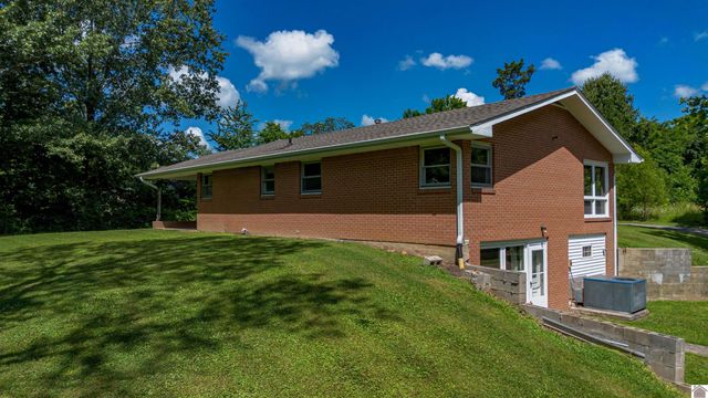 3200 Bement St, Paducah, KY 42003