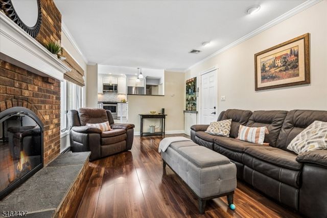 87 Webster Dr, Wayne Twp., NJ 07470