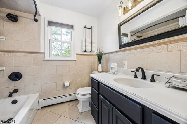 87 Webster Dr, Wayne Twp., NJ 07470