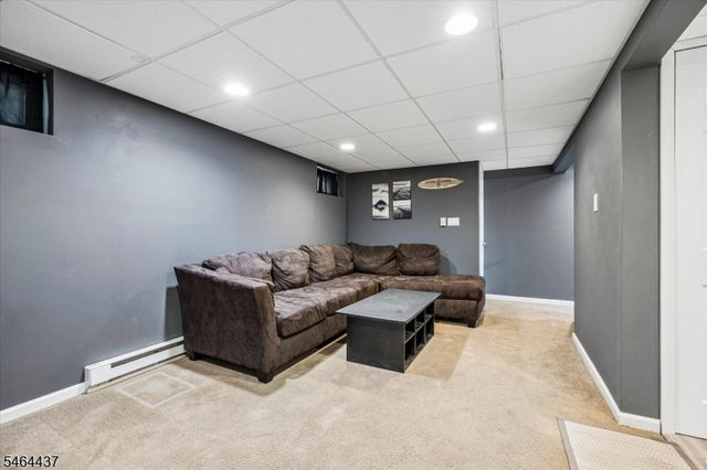 87 Webster Dr, Wayne Twp., NJ 07470
