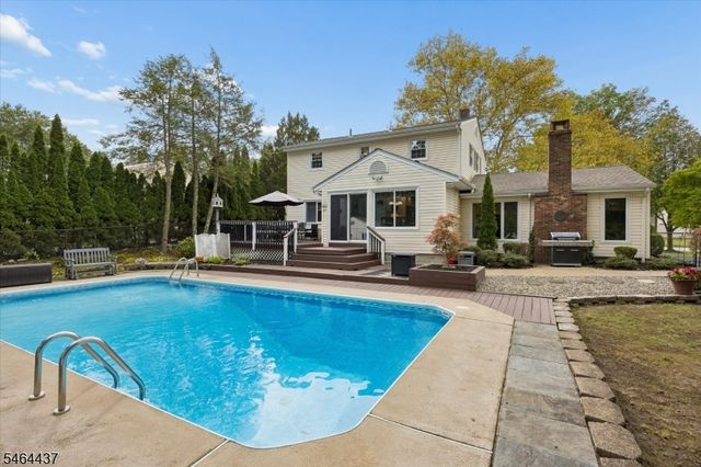 87 Webster Dr, Wayne Twp., NJ 07470