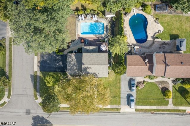 87 Webster Dr, Wayne Twp., NJ 07470