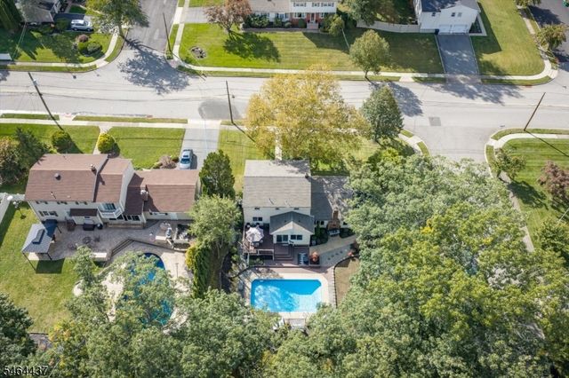 87 Webster Dr, Wayne Twp., NJ 07470