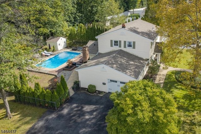 87 Webster Dr, Wayne Twp., NJ 07470