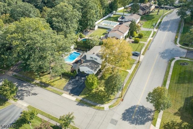 87 Webster Dr, Wayne Twp., NJ 07470