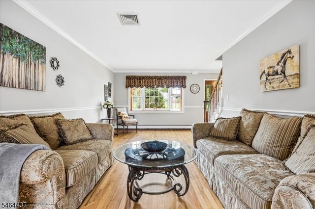 87 Webster Dr, Wayne Twp., NJ 07470