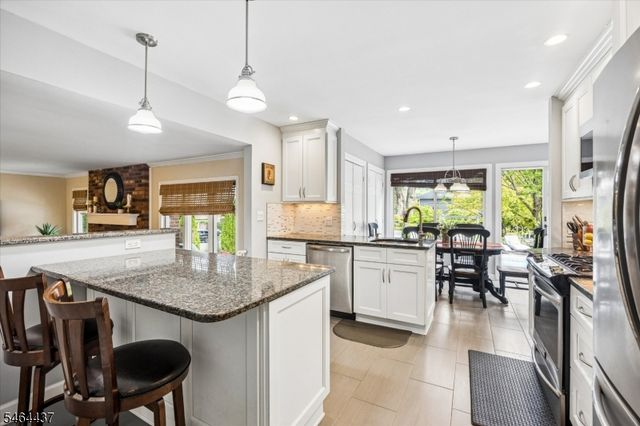 87 Webster Dr, Wayne Twp., NJ 07470