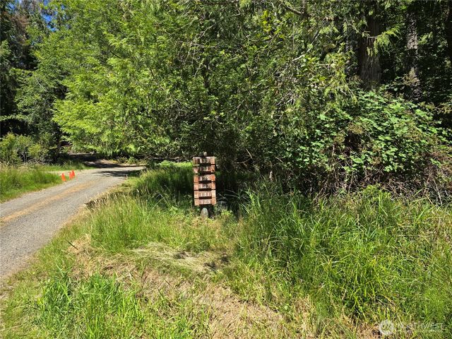 133 E Barnacle Boulevard, Shelton, WA 98584