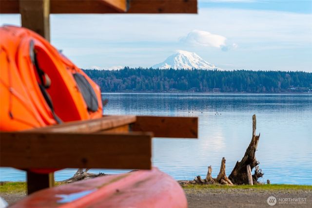 133 E Barnacle Boulevard, Shelton, WA 98584