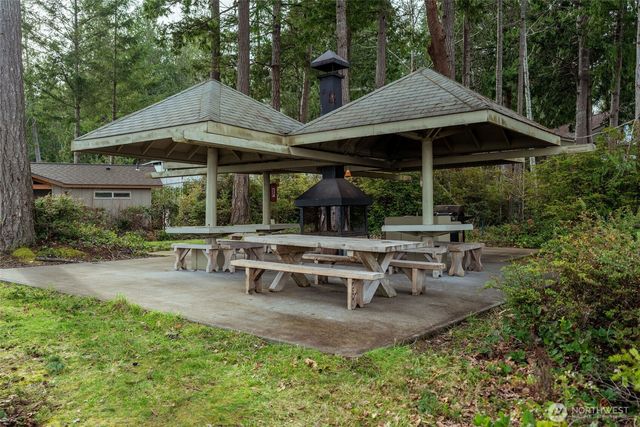 133 E Barnacle Boulevard, Shelton, WA 98584